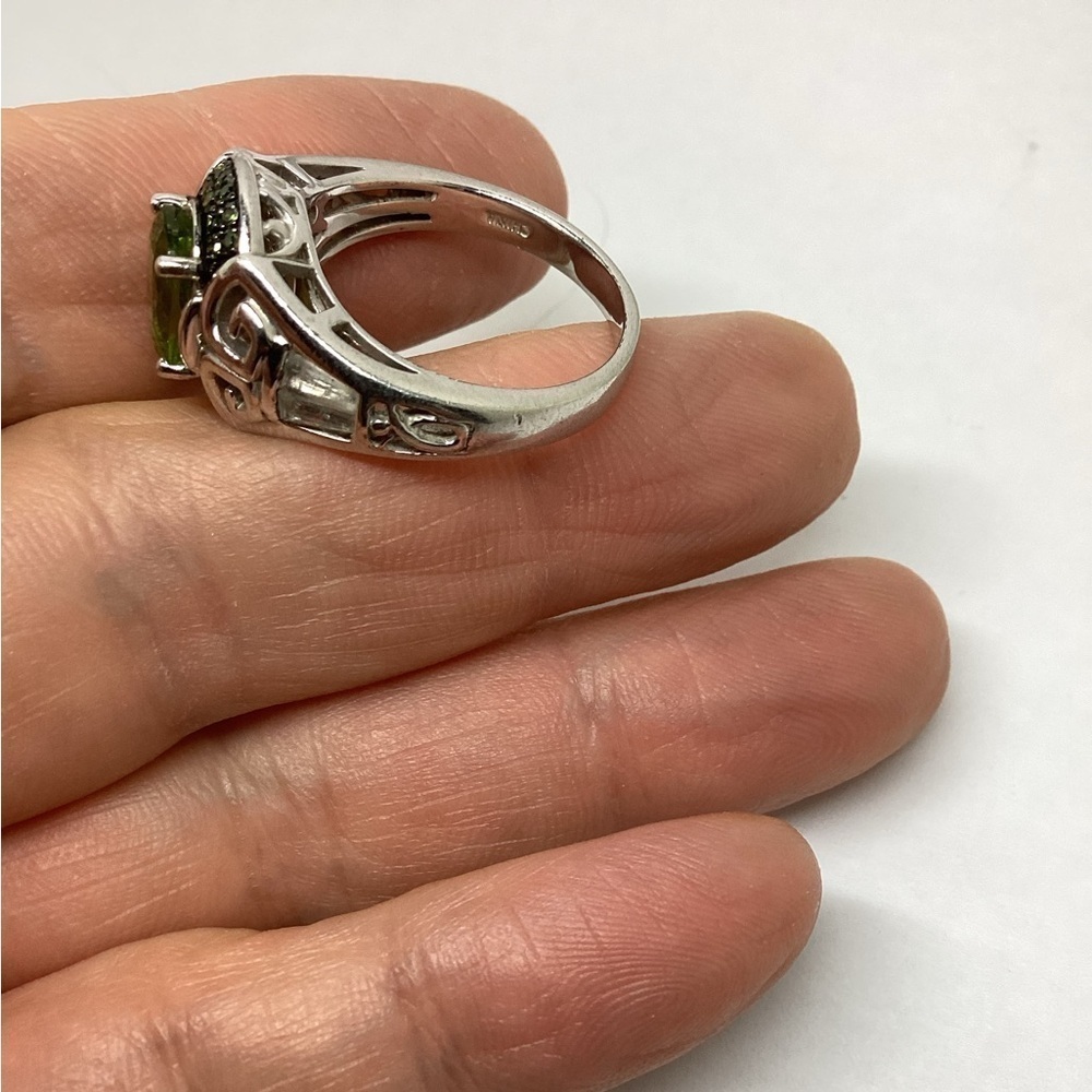 Sterling silver green gemstone ring - Picture 5 of 6